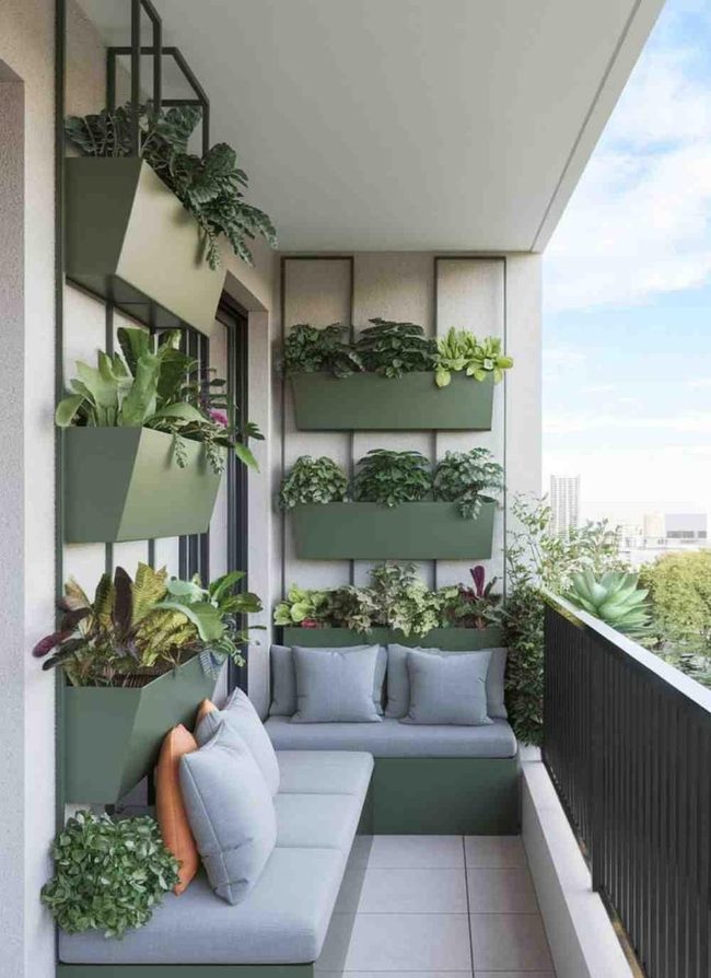 Vertical Green Retreat Seating