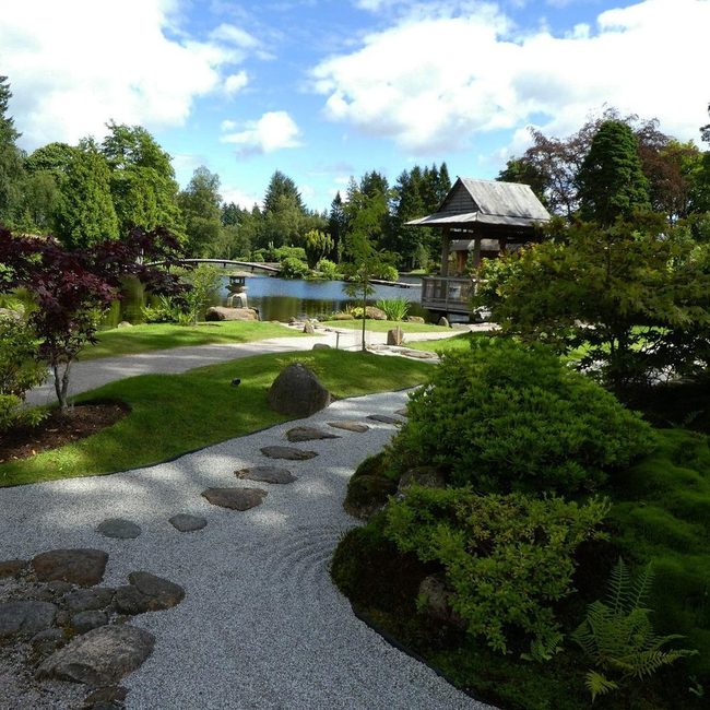 Stone Lanterns Illuminate Garden Pathways