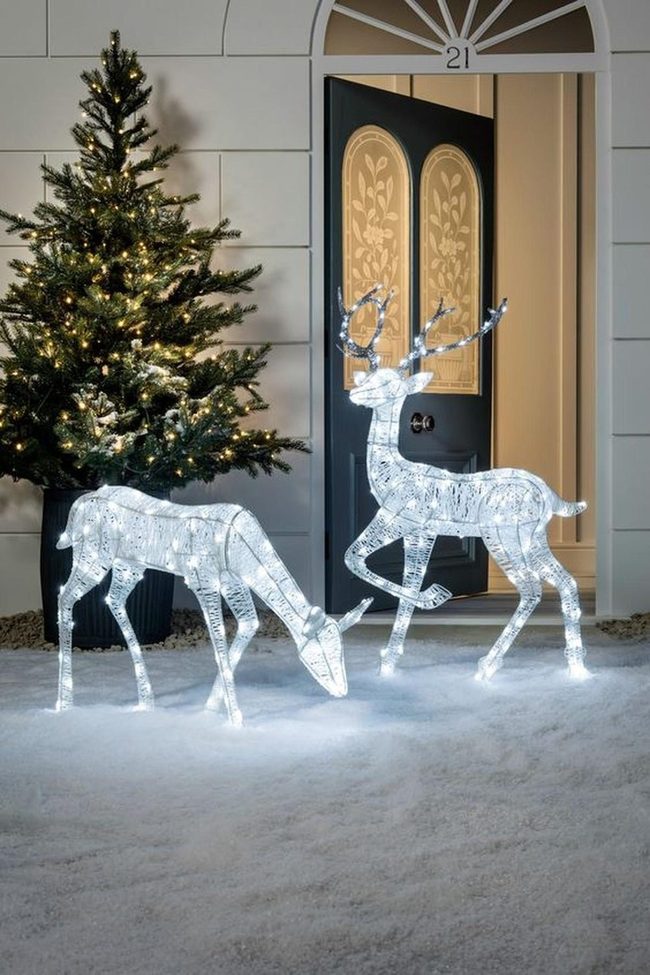 Snowy Reindeer Golden Door Glow