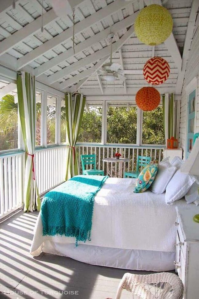Turquoise Porch Bedroom Escape