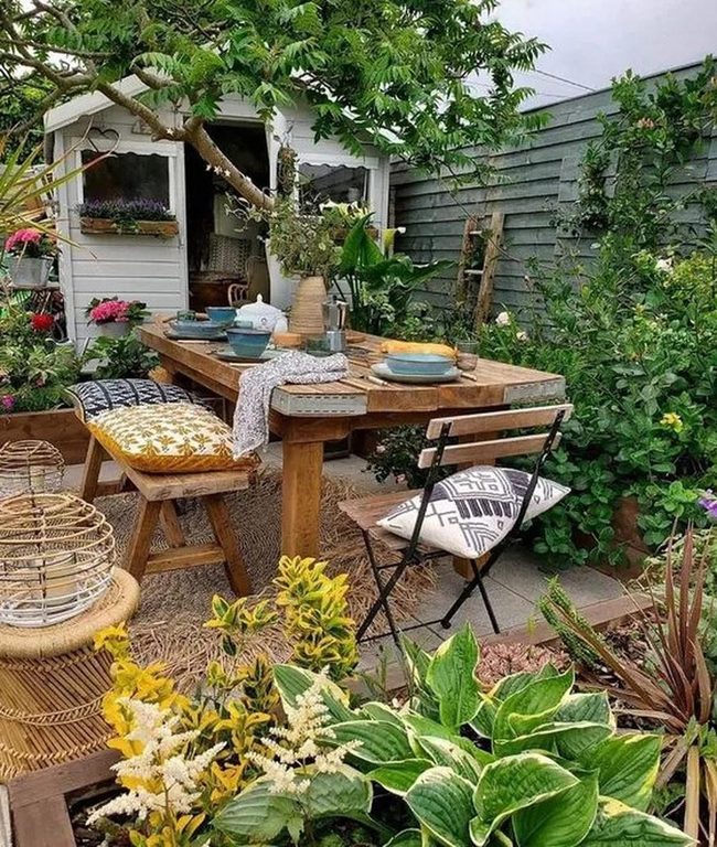 Weathered Wood Garden Dining