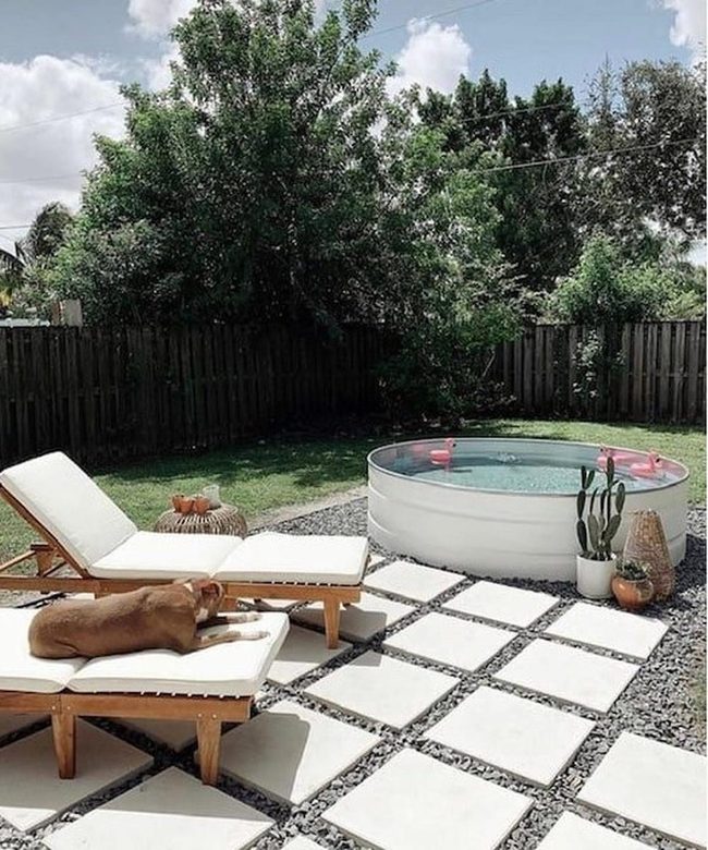 White Tiles Dark Gravel Modern Pool