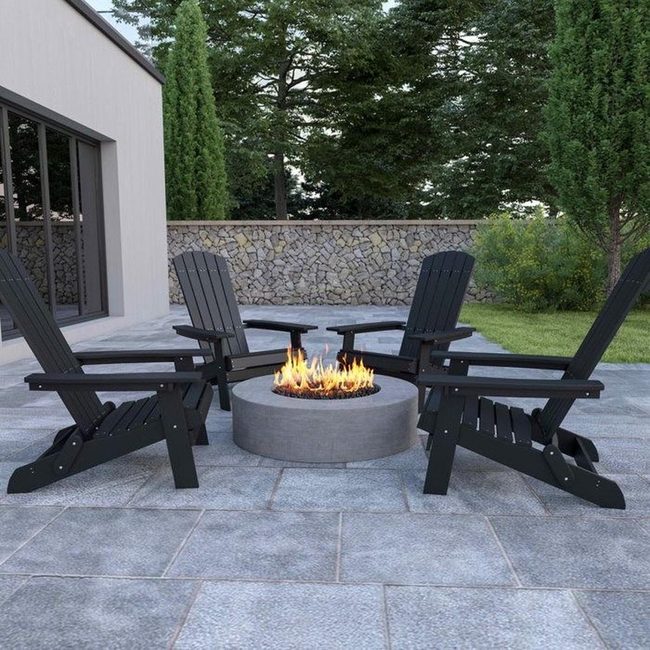 Cushioned Chairs For Lingering Conversations