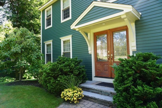 Forest Green With Crisp Trim Contrast