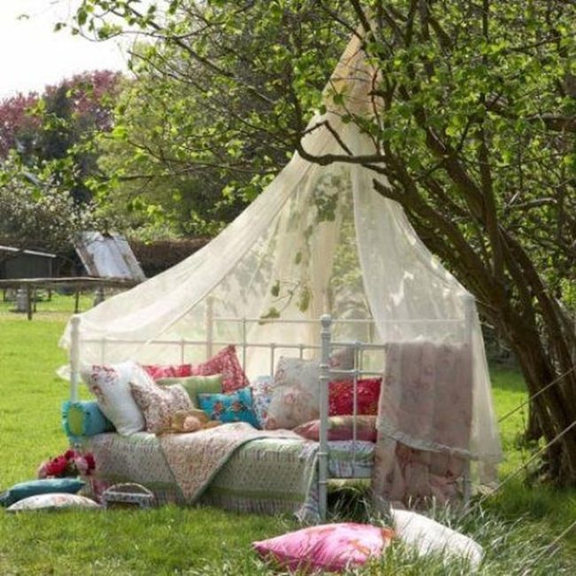 Red White Blue Garden Bed