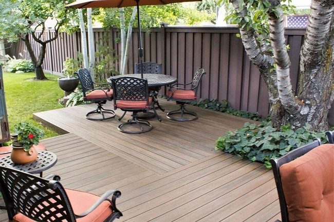 Natural Wood Slats Privacy Screen