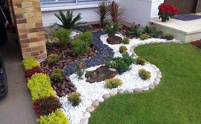 Curved Black And White River Stones