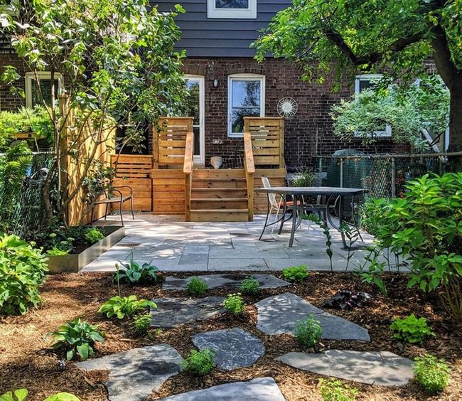 Natural Wood Deck Lifts Narrow Yards