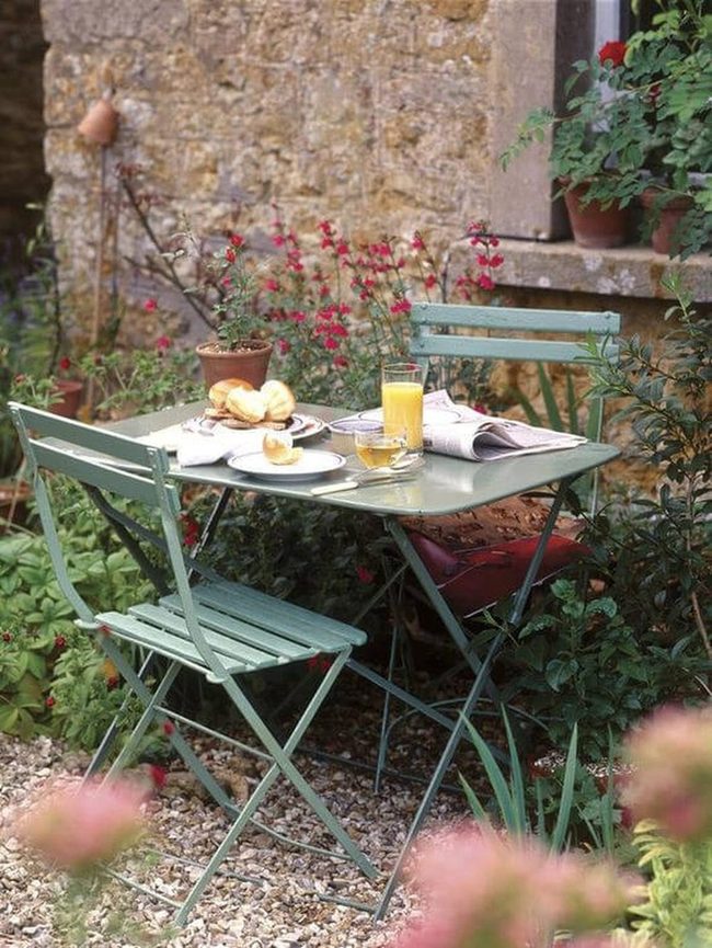 Tucked Garden Corners With Bistro Seating