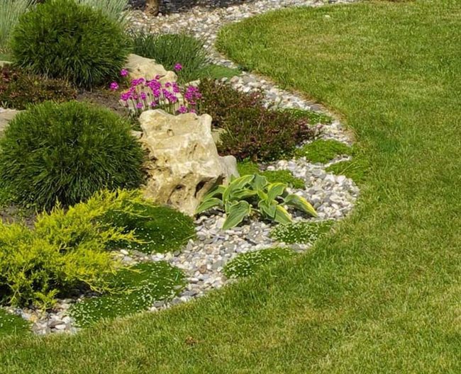 Giant Stone Focal Point Garden