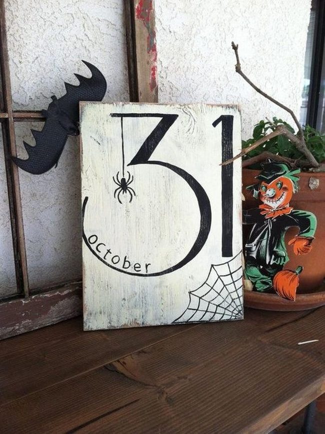 October 31 Wood Sign Spider