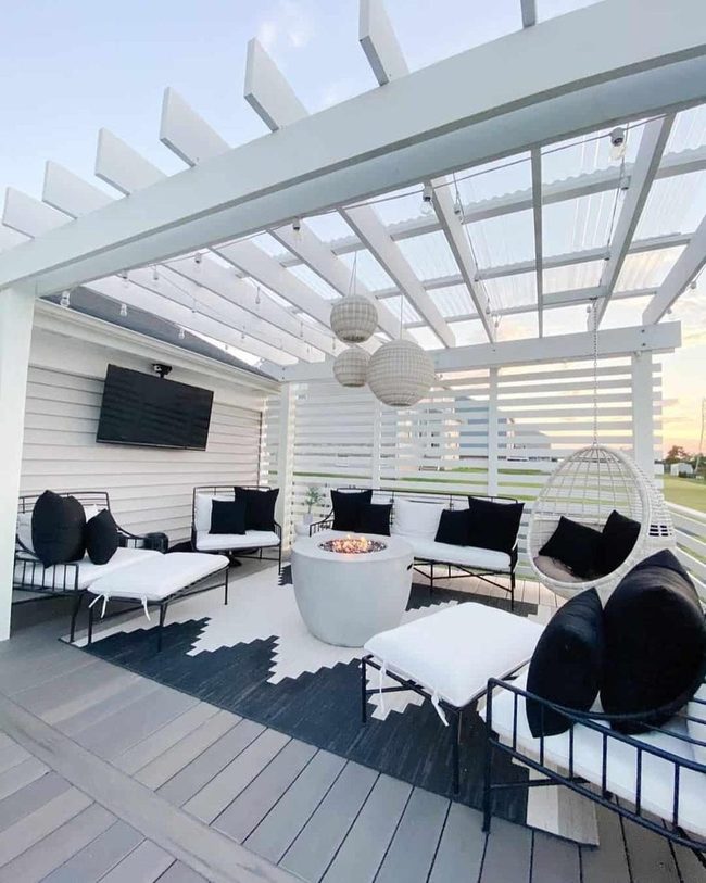 White Pagoda Outdoor Living Space