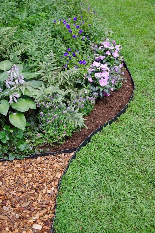 Sharp Black Garden Borders Definition
