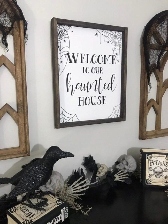 Black Crow Haunted House Display