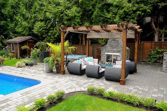 Sunlit Aluminum Garden Canopies