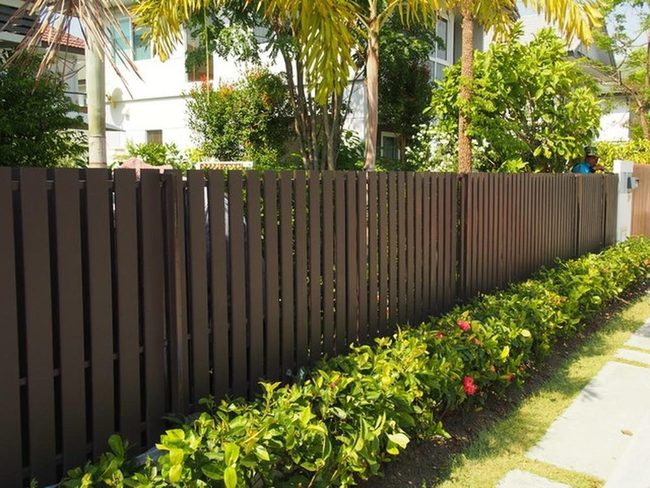 Metal Slats With Living Green Base