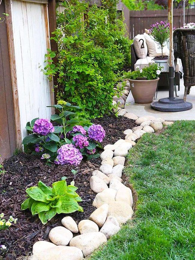 River Rock Garden Frame With Hydrangeas