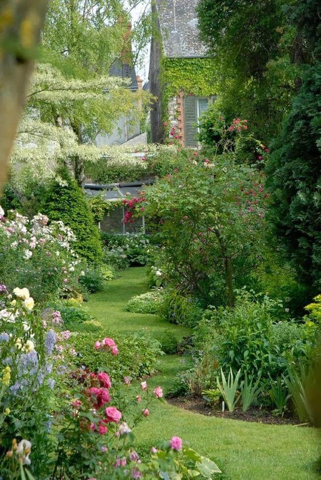 Pastel Blooms Meet Garden Seating