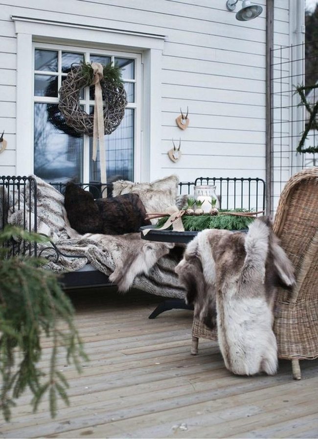 Black Fur Benches With Woodland Warmth