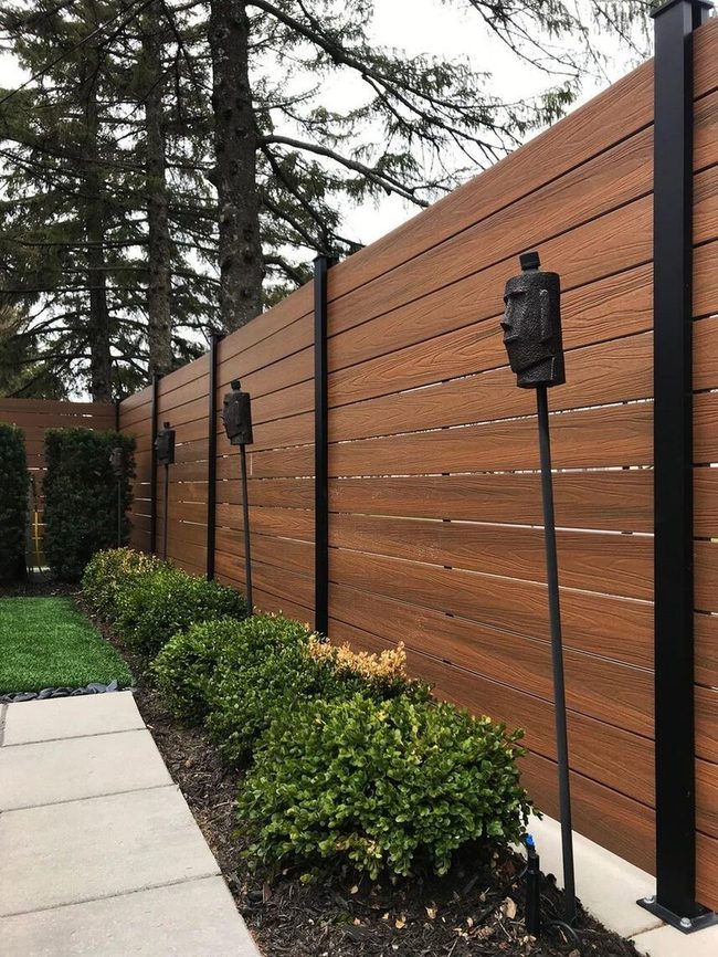Horizontal Slats, Open Privacy