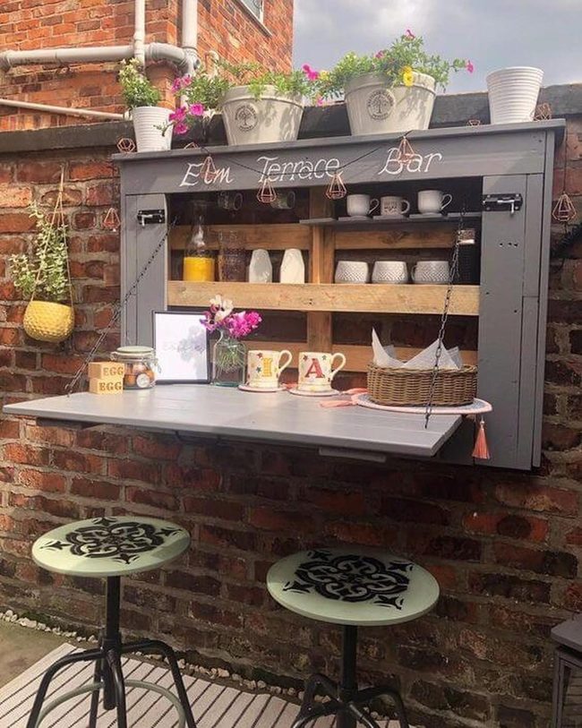Backyard Bar, Gathering Heart