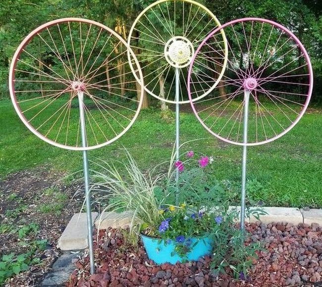 Hot Pink Bicycle Wheels Garden Statement