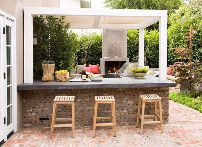 Stone And Wood Garden Bar
