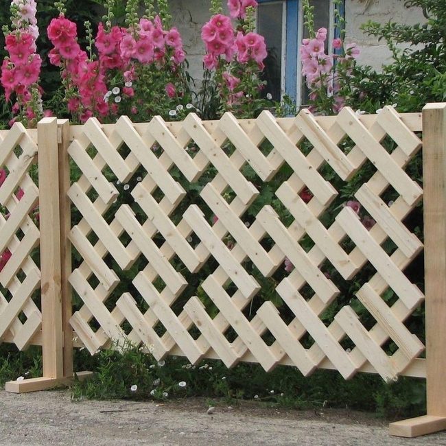 Green Climbing Lattice Panels