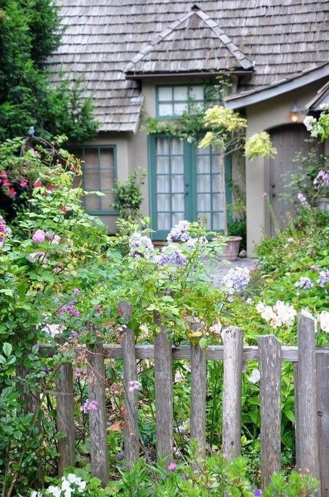 Blooming Entrance, Instant Welcome