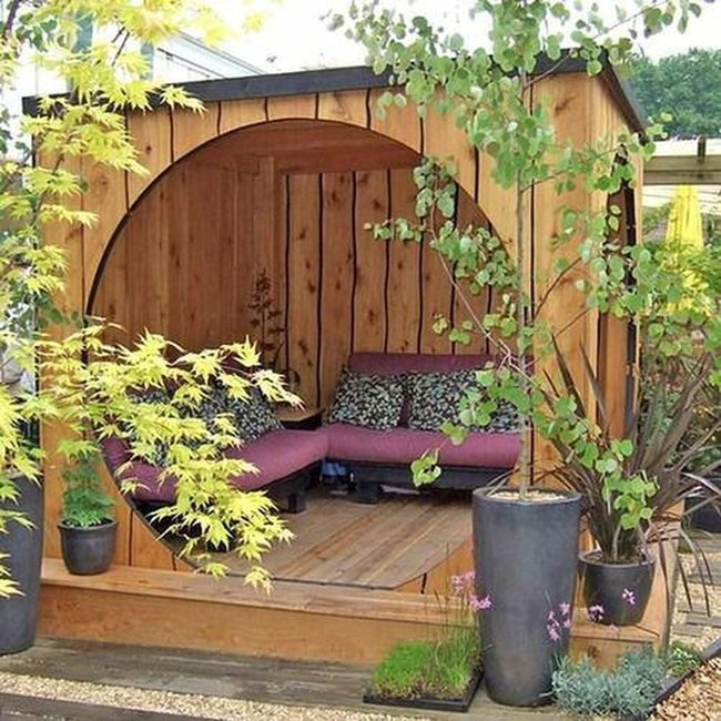 Curved Wood Arches For Tight Gardens