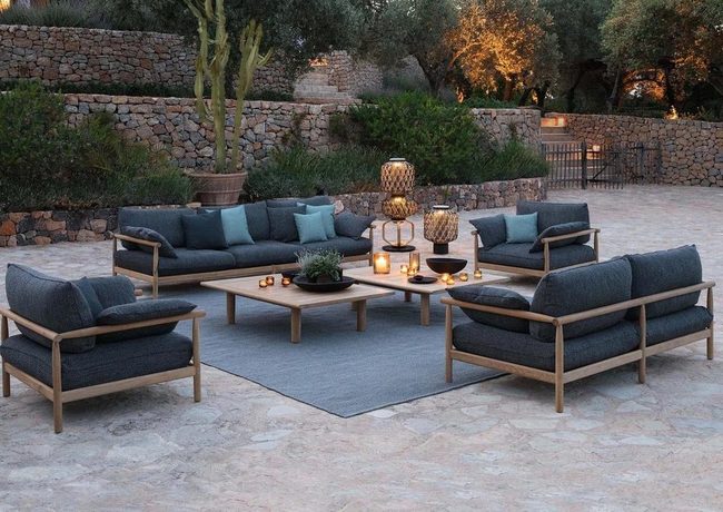 Terra-Cotta And Starlight Dining