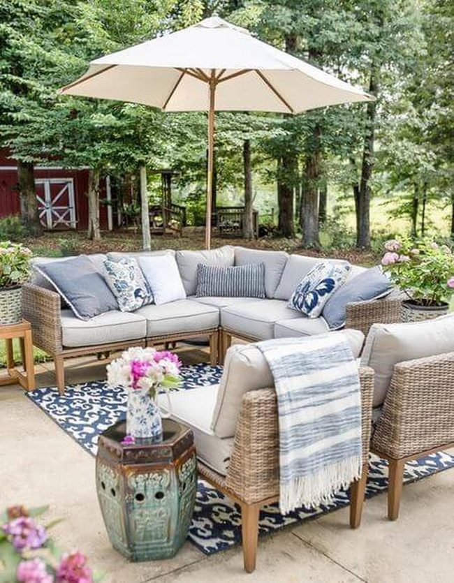 Green Garden Gathering Spot