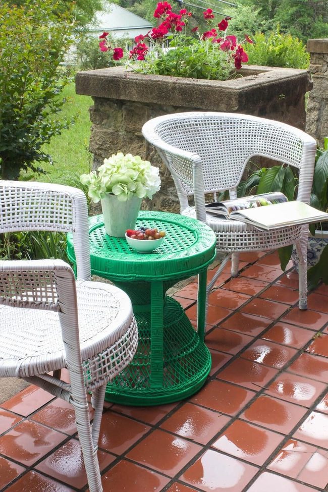 Wicker Chairs Small Patio Plants