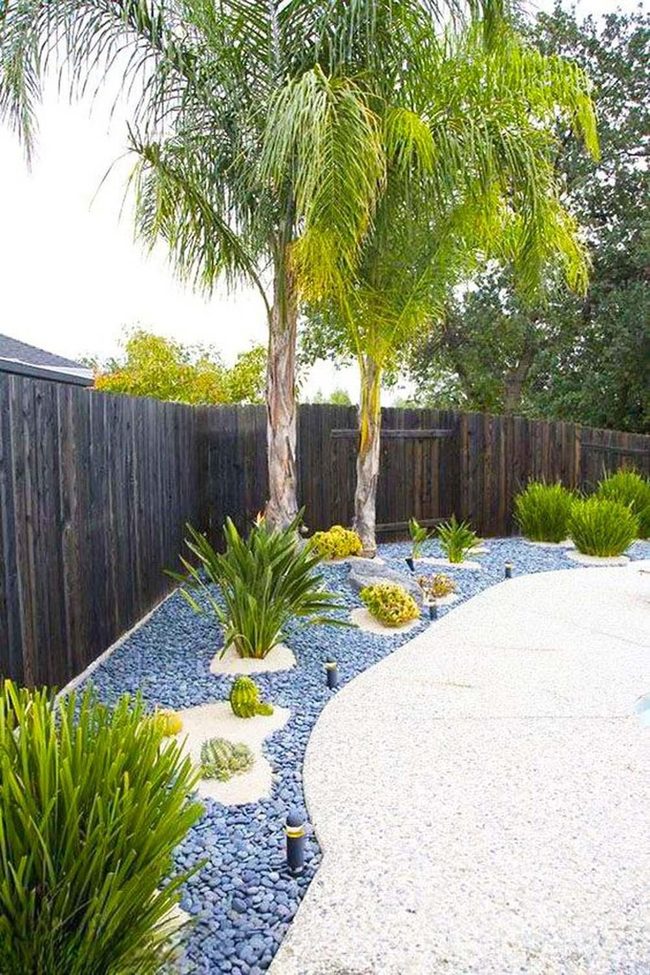 Twin Palms Blue-Grey Pebble Oasis