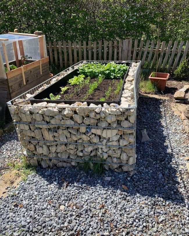 Stacked Wire Mesh Garden Levels