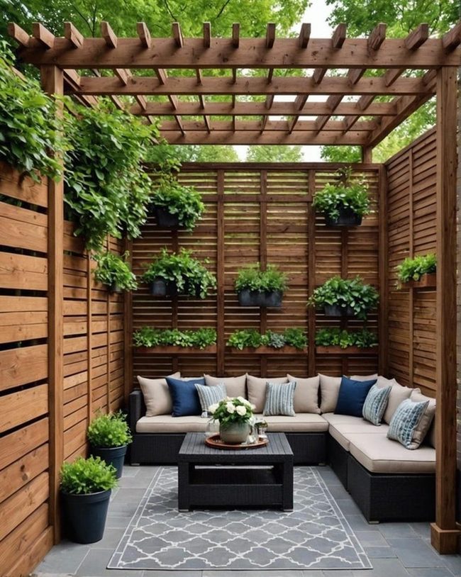 Wood Lattice Outdoor Screen