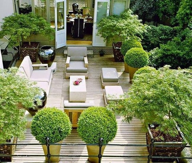 Urban Rooftop Stone Garden