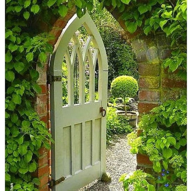 Sage Arch Garden Entry