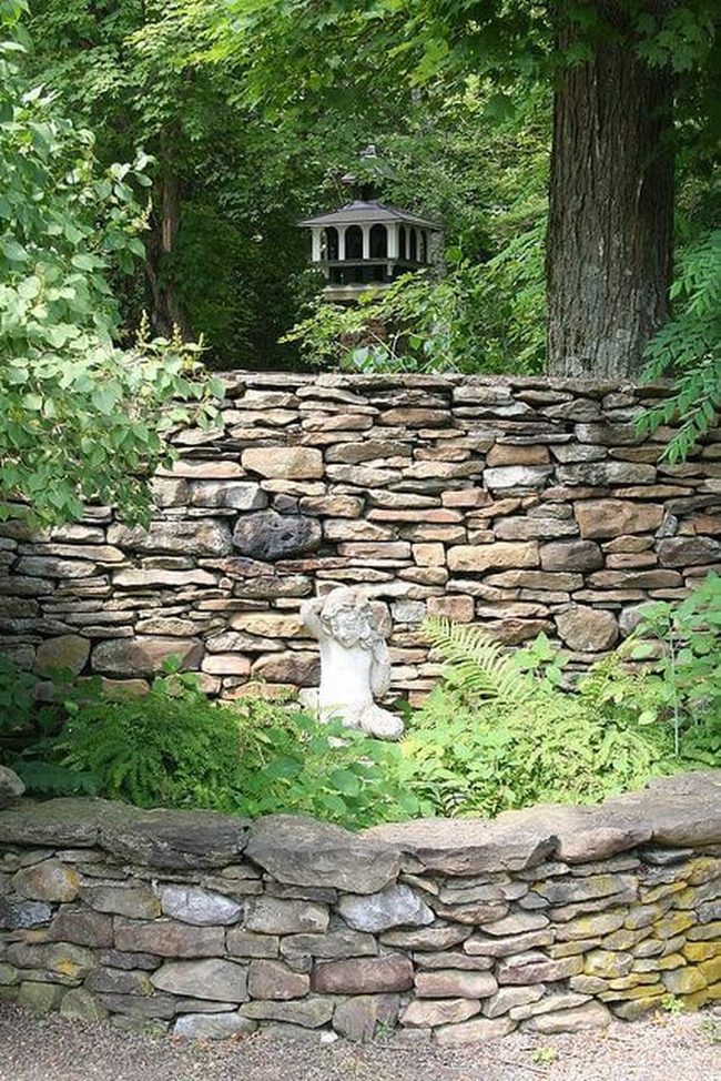 Layered Stone Garden With Sculptural Interest
