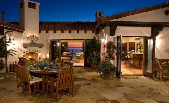 Stone And Wood Outdoor Dining