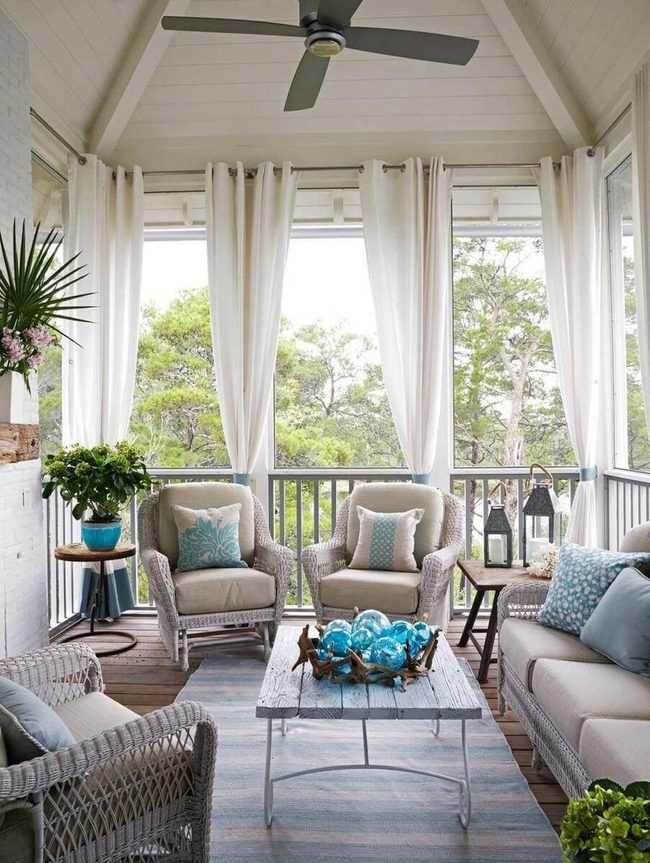 White Curtains, Airy Patio Style