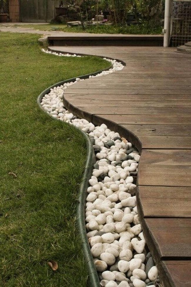 Monochrome Stone Deck Edging