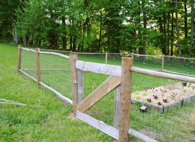 Split Log Wire Garden Barrier