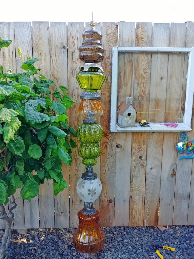 Stacked Stained Glass Garden Lamps