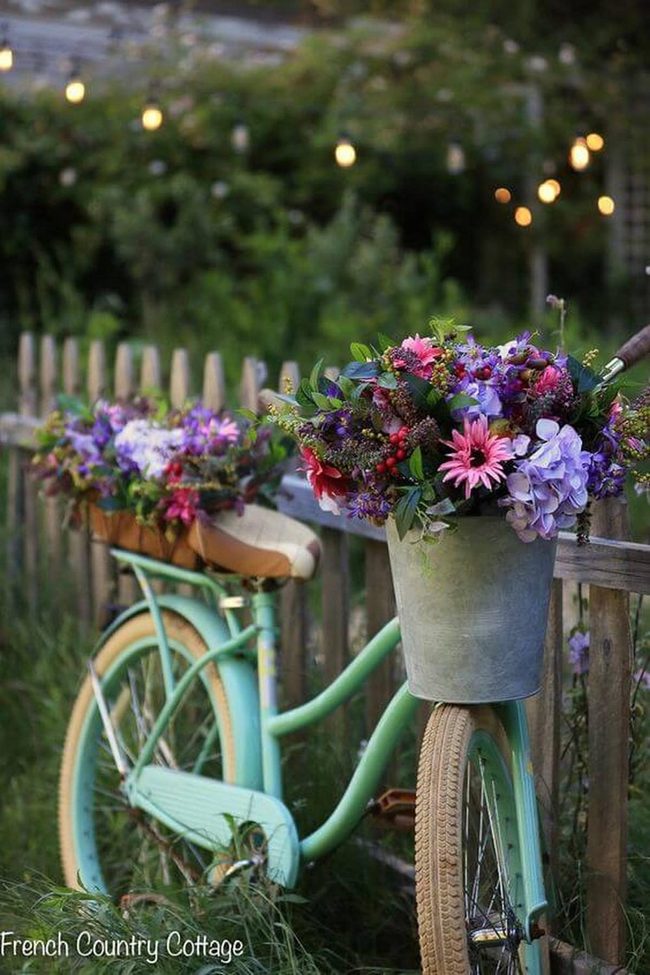 Mint Bike Blooming Garden Statement