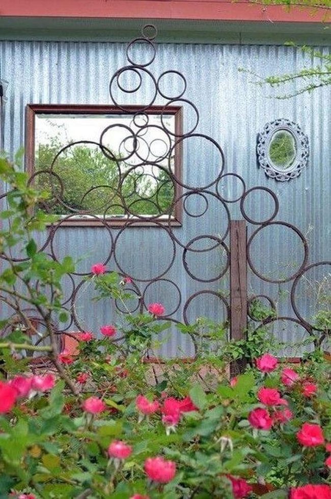 Modern Metal Trellis, Living Flowers