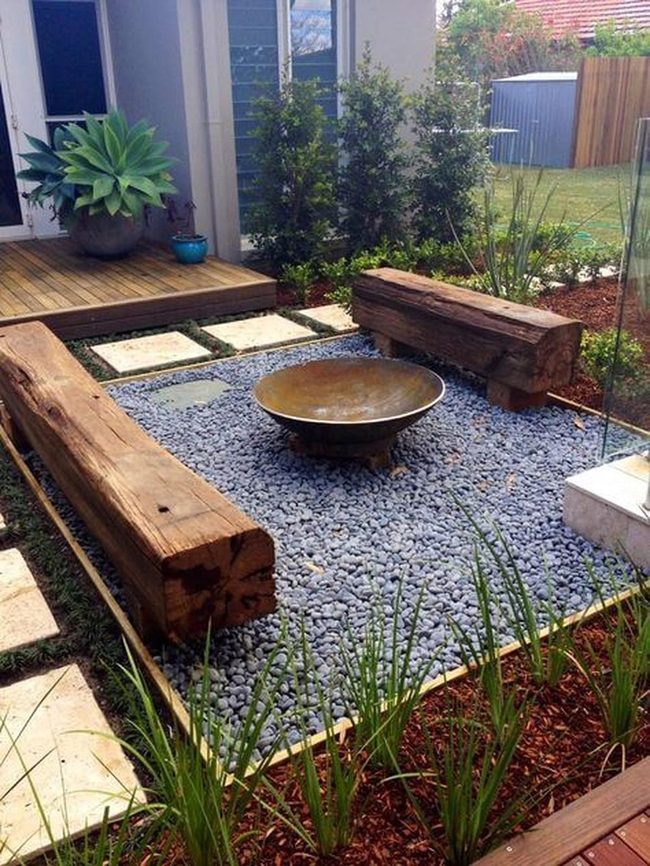 Circular Water Bowl With Wooden Seating