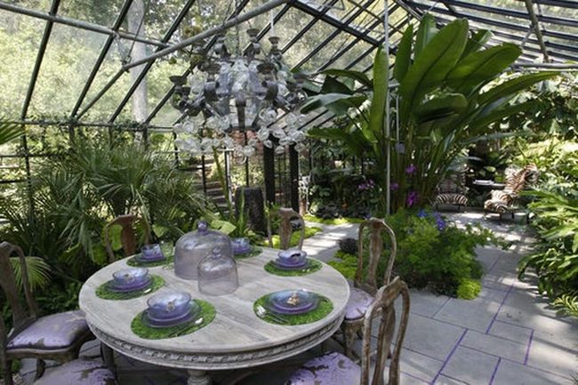 Purple Plates, Garden Light