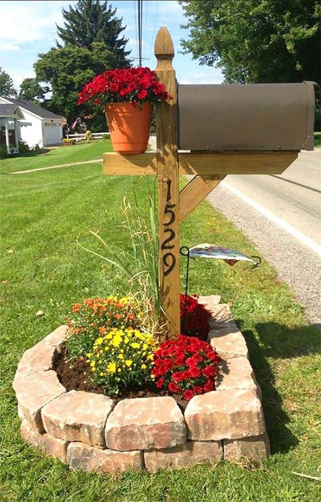 Mailbox Landscape With Protective Cover