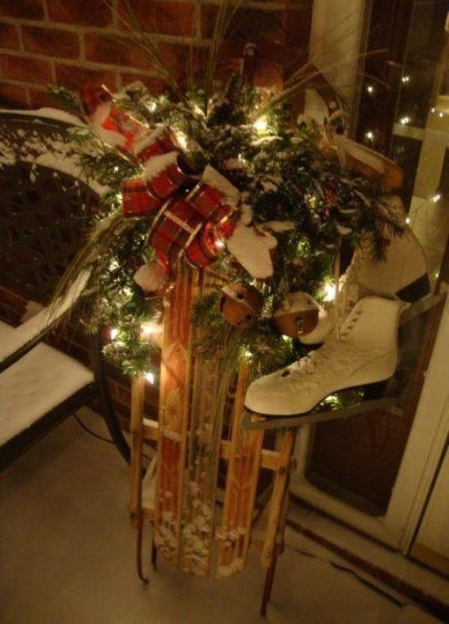 Wooden Sled With Festive Wreath
